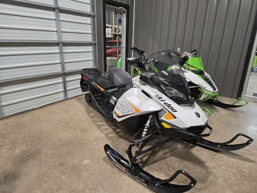 2017 SKIDOO RENEGADE ADRENALINE - Image 3