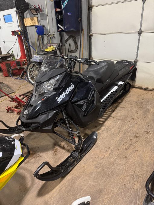 Parting out - 2016 Skidoo 800Etec