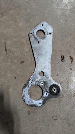 2012-17 AC XF8000 SNO PRO BRKT,ENGINE MTG