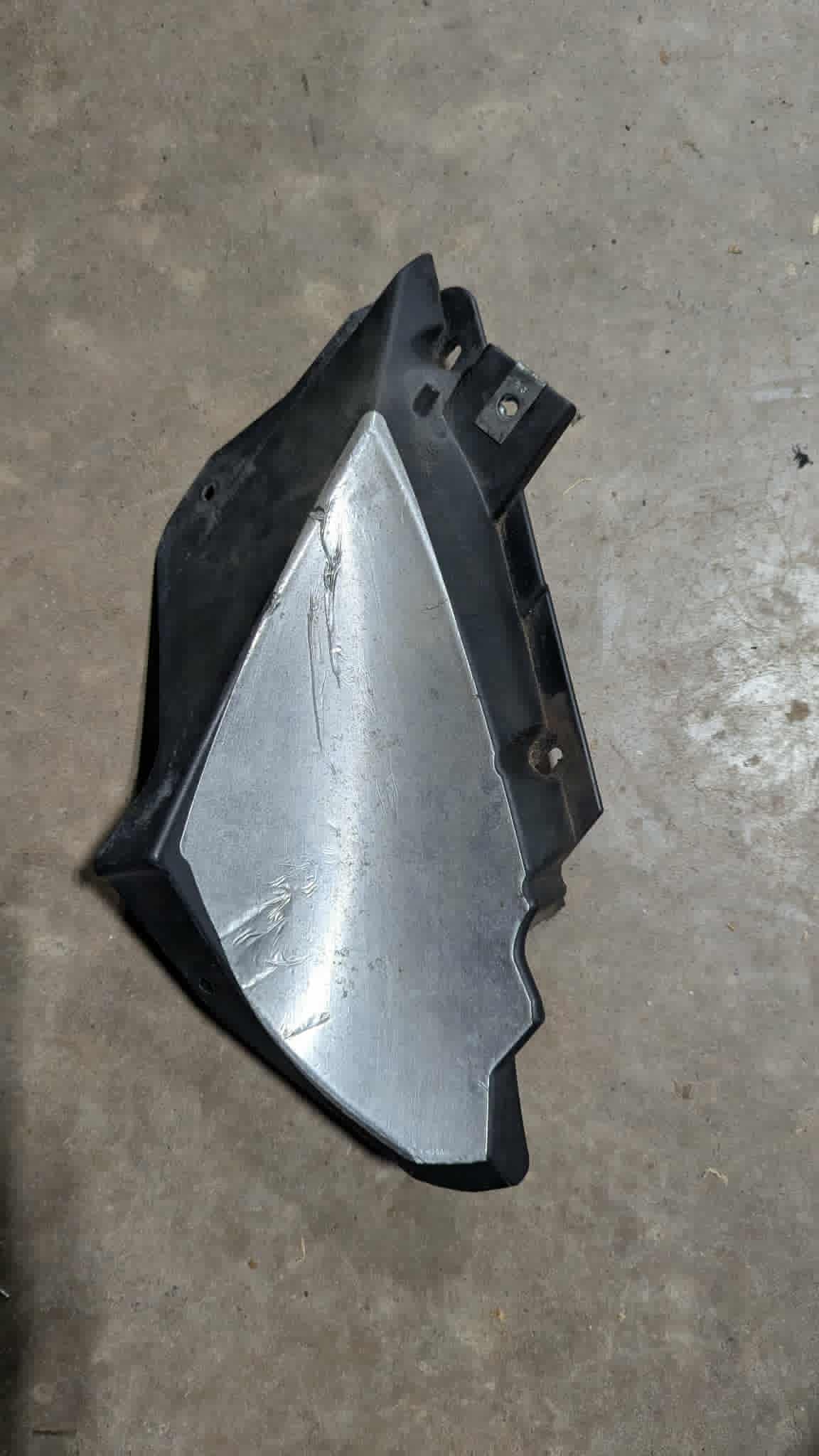 2012-18 XF 8000 SNO PRO 137 Fascia, Front - Right - Black