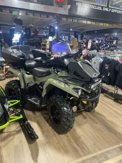 2017 Can-Am 570 4x4 V-Twin EFI with only 3,312 km!