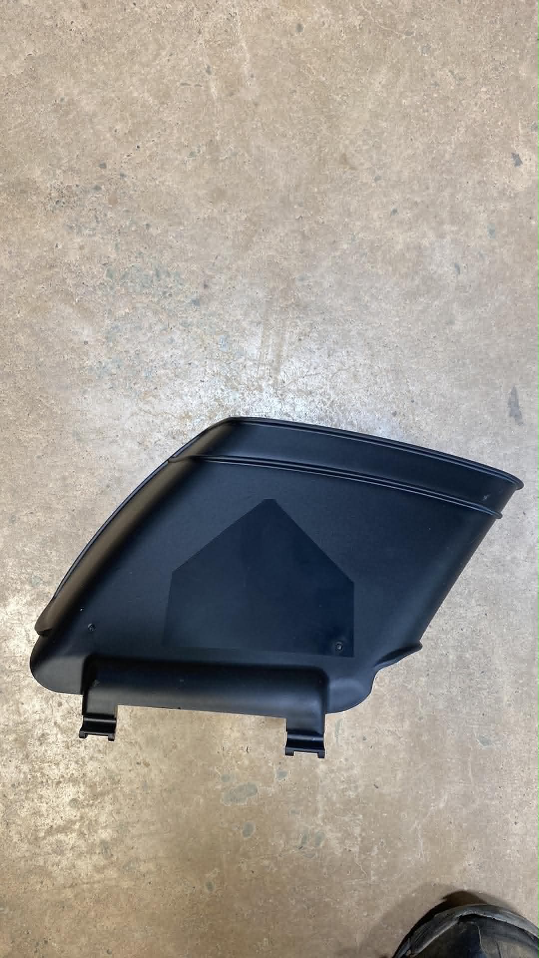 Side Discharge Chute