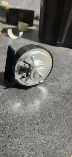 Alternative view of FIAMM AM80SX 12V Automotive Horn