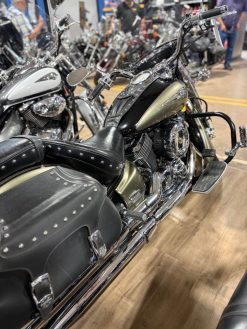 2005 Yamaha VStar 1100 - Image 3