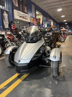 2008 Can Am Spyder - Image 2
