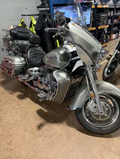 1999 Yamaha Venture Royal Star Touring - 25th Anniversary Edition - Image 2