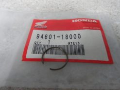 2026 - HONDA - PISTON PIN CLIP - (94601-18000)