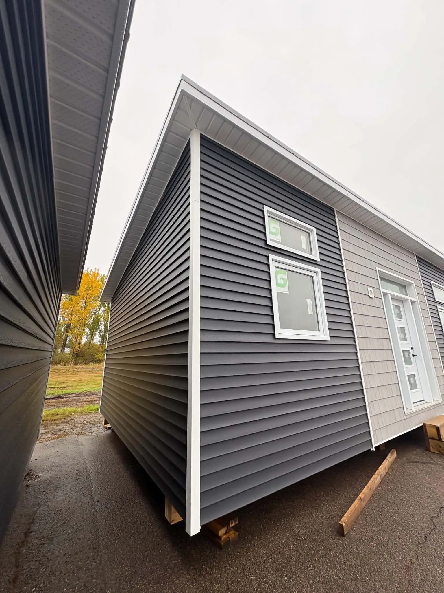 Alternative view of 16 x 50 Single Sloped House Shell