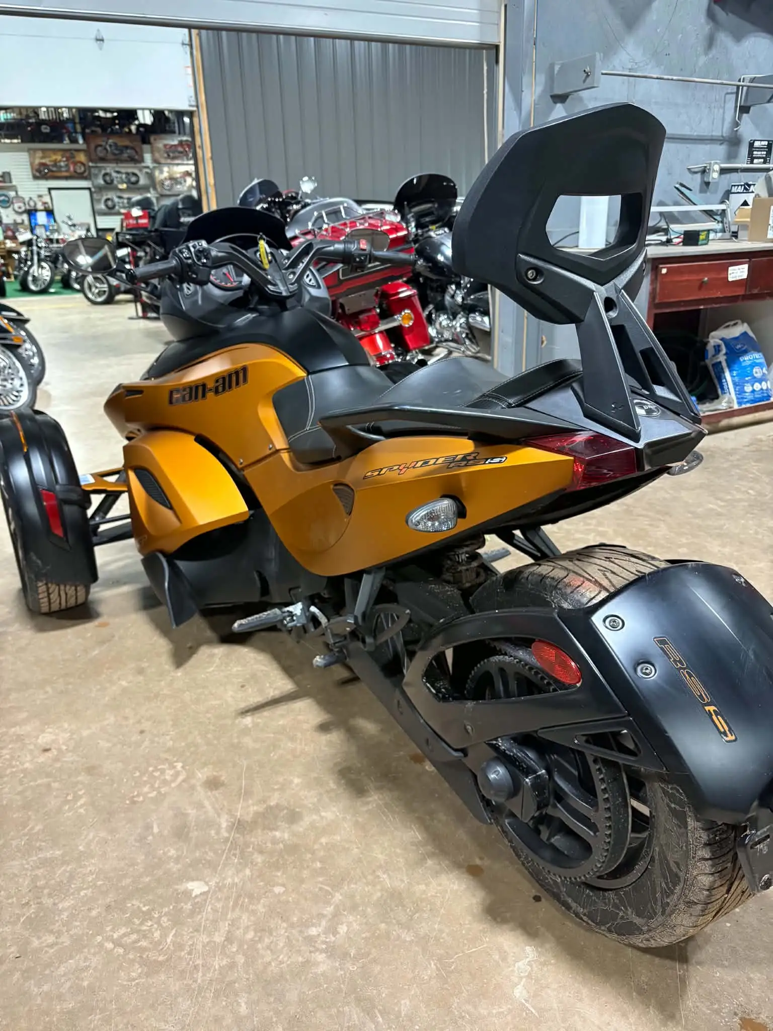 2013 Can Am Spyder RS-S - Image 4