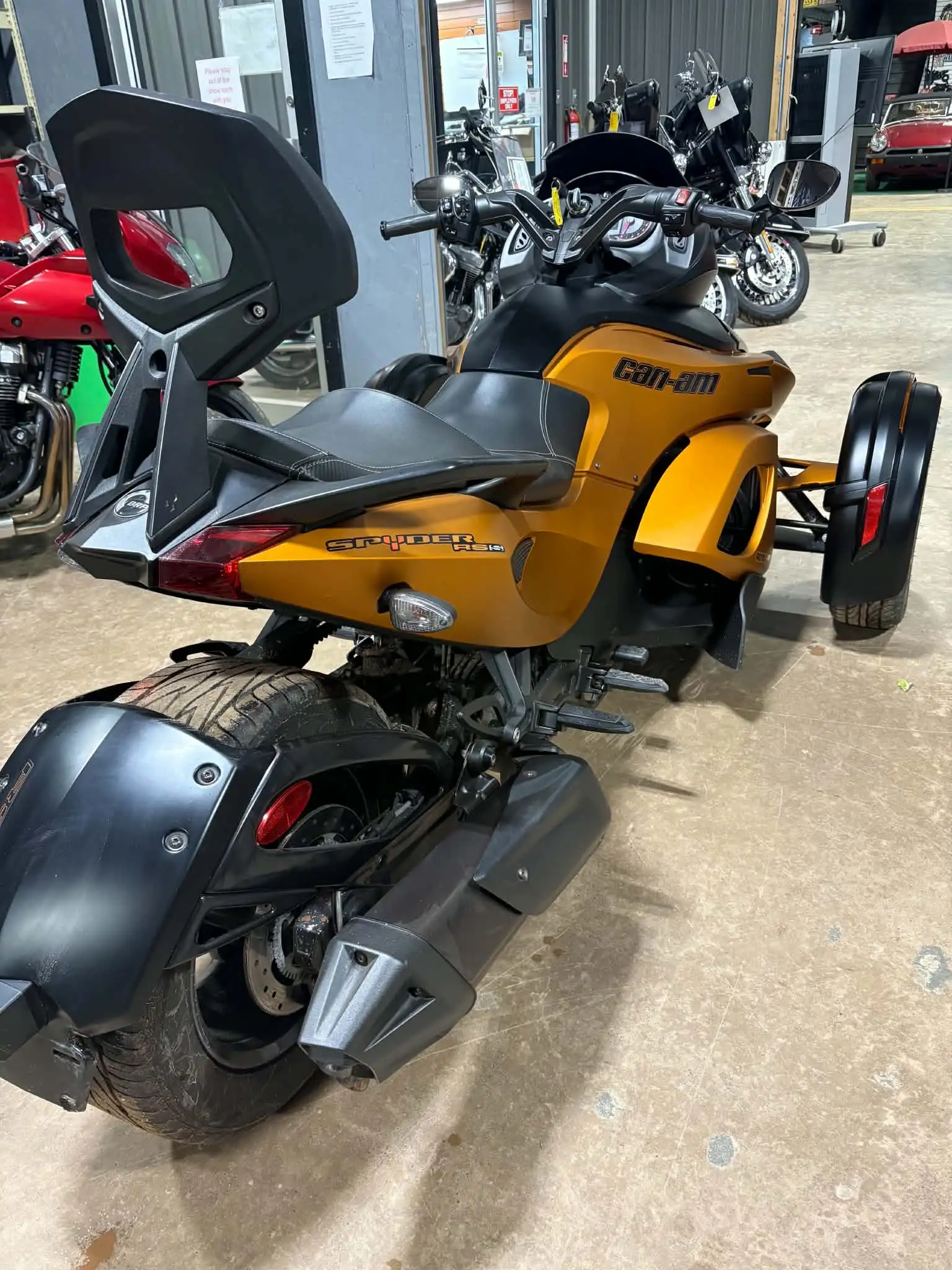 2013 Can Am Spyder RS-S - Image 3