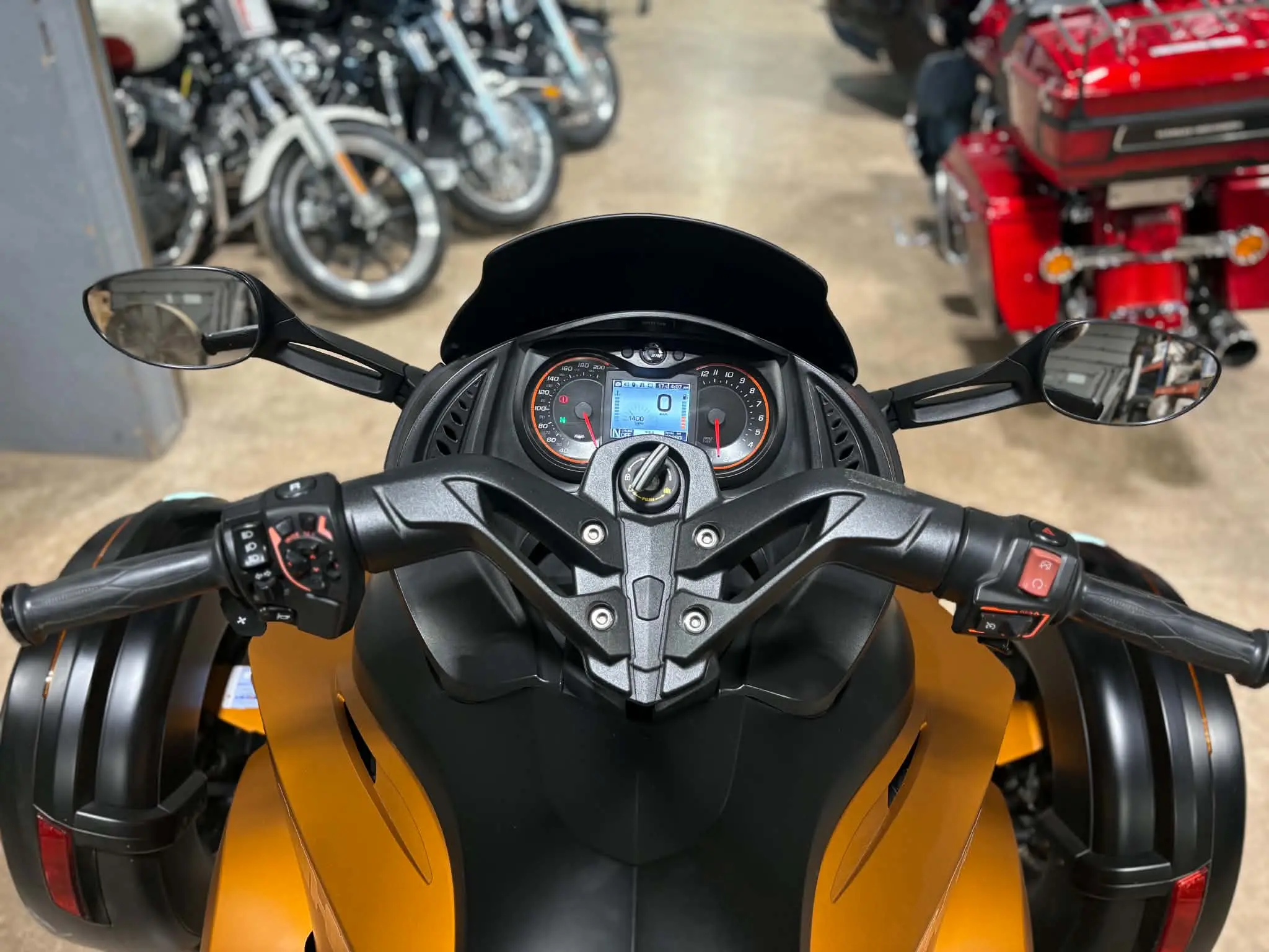 2013 Can Am Spyder RS-S - Image 5