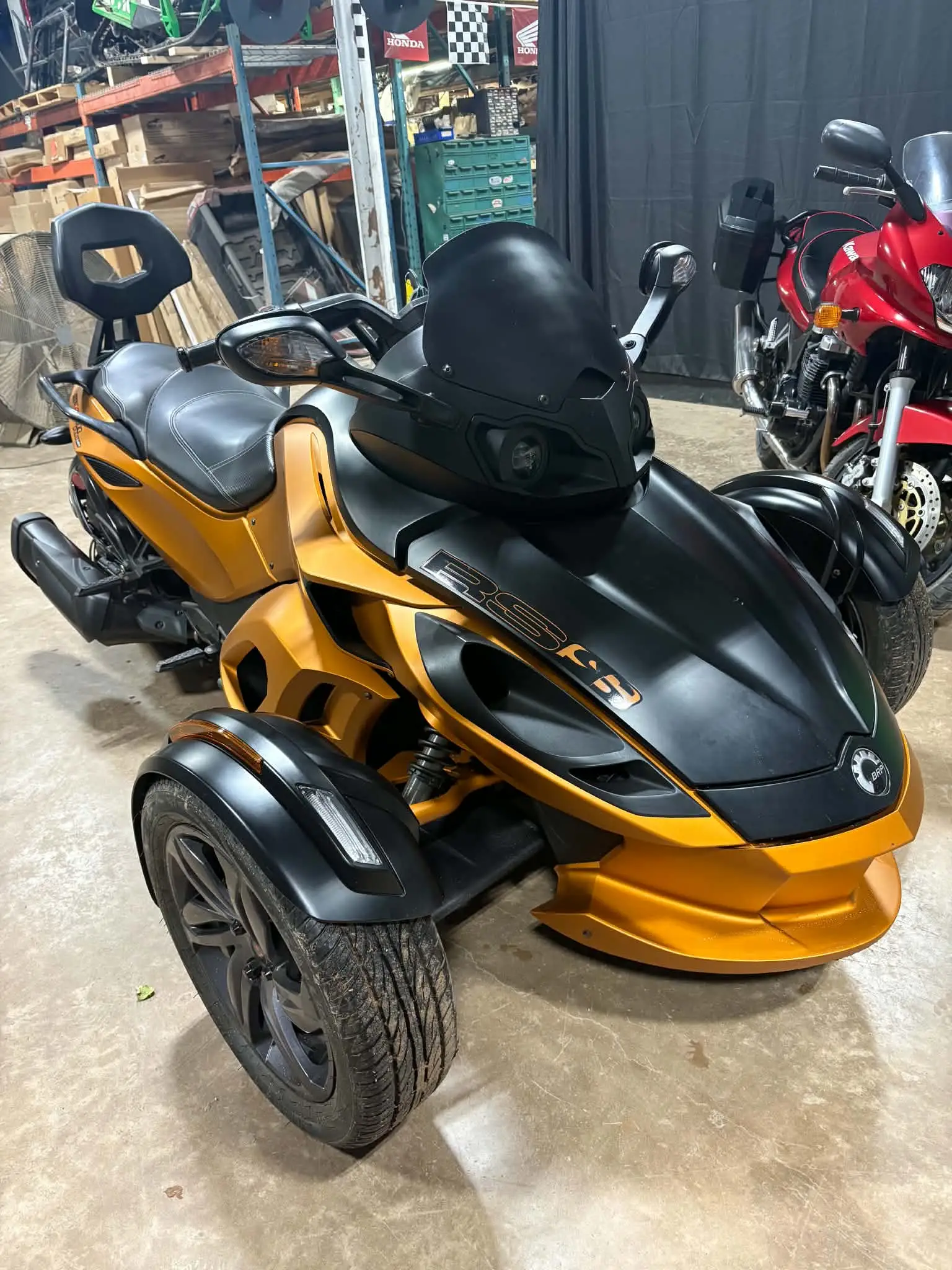 2013 Can Am Spyder RS-S - Image 2